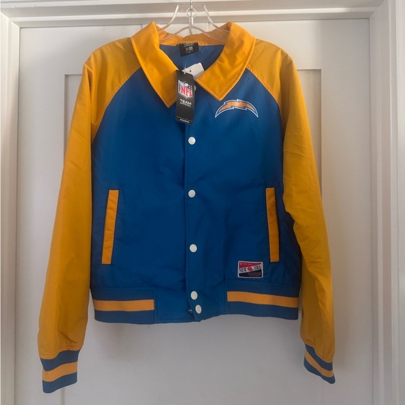 New Era Women's Chargers Los Angeles Coaches Raglan Full-Snap Jacket Blue Yellow - Picture 6 of 9